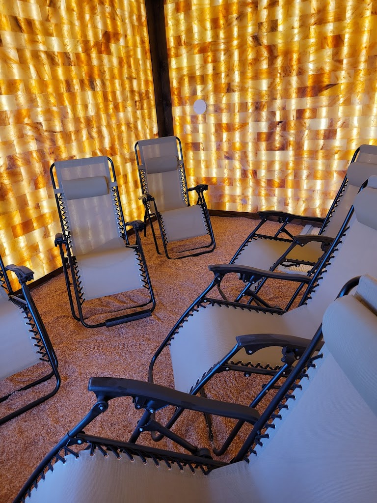 Salty Den 08690