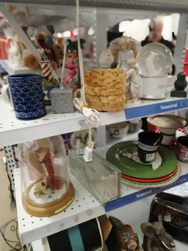 Thrift Store «Unique», reviews and photos, 2956 Gallows Rd, Falls Church, VA 22042, USA