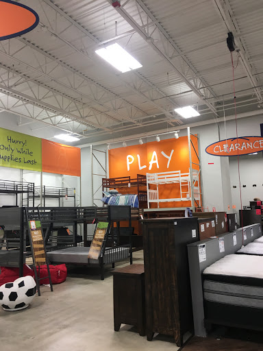 Furniture Store «Weekends Only Furniture & Mattress», reviews and photos, 8315 Center Run Dr, Indianapolis, IN 46250, USA