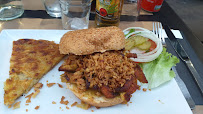 Sandwich au poulet du Restaurant américain Sisters' Café à Versailles - n°9