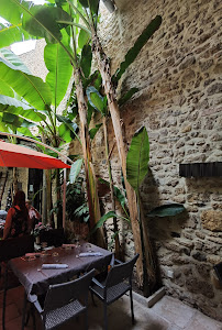 Atmosphère du Restaurant français Les Calicots à Fabrezan - n°18