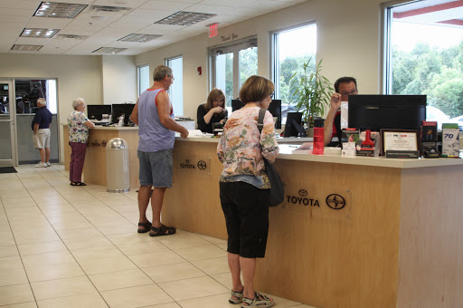 Used Car Dealer «Village Toyota», reviews and photos, 2431 S Suncoast Blvd, Homosassa, FL 34448, USA