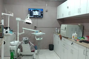 B and I dental clinic image