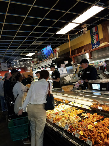 Shopping Mall «Lake Success Shopping Center», reviews and photos, 1526 Union Tpke, New Hyde Park, NY 11040, USA