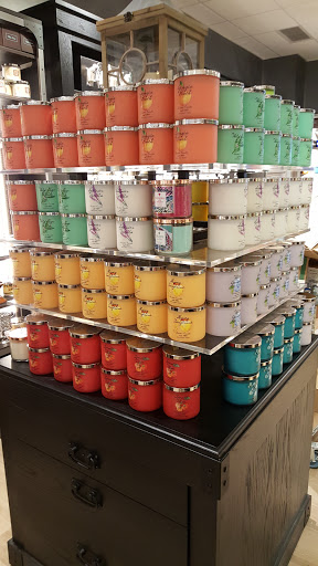 Beauty Supply Store «Bath & Body Works», reviews and photos, 275 Pavilion Pkwy, Fayetteville, GA 30214, USA