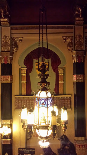 Movie Theater «Landmark Oriental Theatre», reviews and photos, 2230 N Farwell Ave, Milwaukee, WI 53202, USA