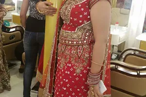 The Salon By Saksh-E - Bridal Makeup | Makeup Artist | Ladies Salon | Makeup Academy In Karol Bagh image