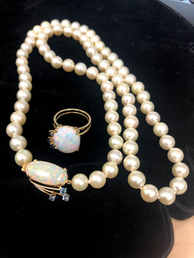 Jeweler «Mills Jewelers Camarillo», reviews and photos, 2171 Ventura Blvd, Camarillo, CA 93010, USA