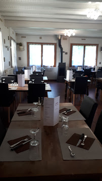Atmosphère du Restaurant Les Varennes à Pin - n°17