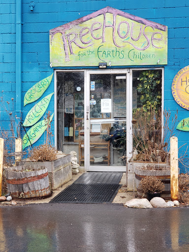 Raw Food Restaurant «Treehouse For Earths Children Holistic Center», reviews and photos, 22906 Mooney St, Farmington, MI 48336, USA