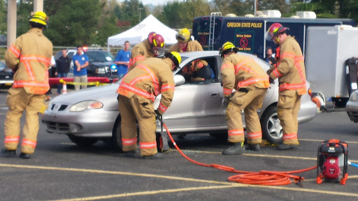 Sporting Goods Store «Big 5 Sporting Goods», reviews and photos, 2655 NW Stewart Pkwy, Roseburg, OR 97471, USA