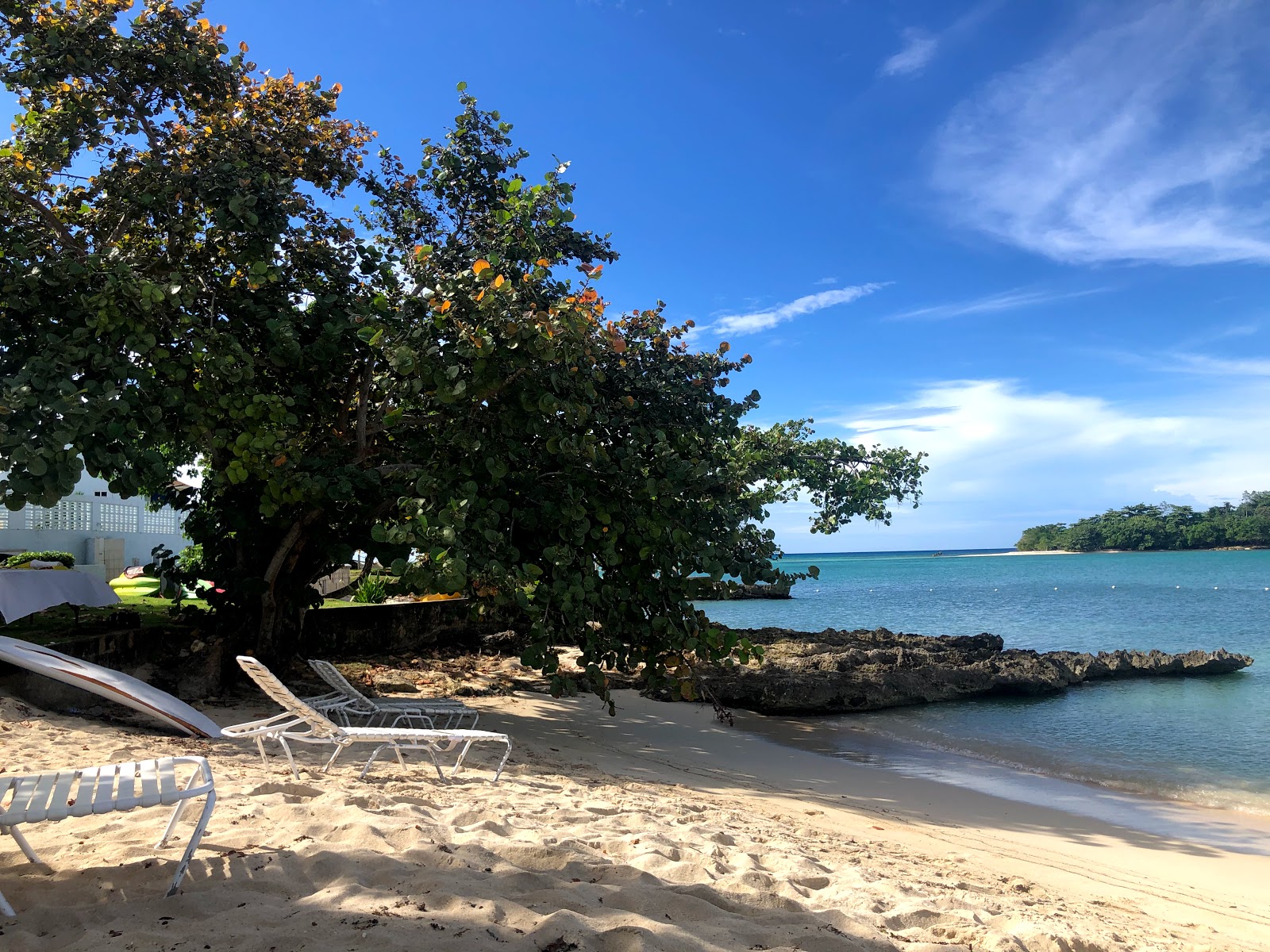 Foto di Orange Bay con più baie piccole