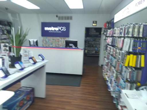 Cell Phone Store «MetroPCS Authorized Dealer», reviews and photos, 64 Bridge Ave, Red Bank, NJ 07701, USA