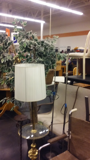 Thrift Store «Lindsay & Warner Goodwill Retail Store & Donation Center», reviews and photos, 874 E Warner Rd, Gilbert, AZ 85296, USA