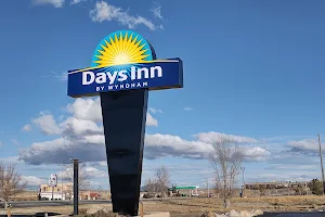 Days Inn by Wyndham Rawlins image