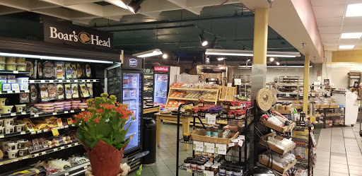 Grocery Store «Hen House Market #35», reviews and photos, 2724 W 53rd St, Fairway, KS 66205, USA