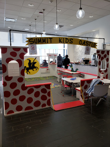 Car Dealer «Summit Place Kia», reviews and photos, 2200 Elizabeth Lake Rd, Waterford Twp, MI 48328, USA