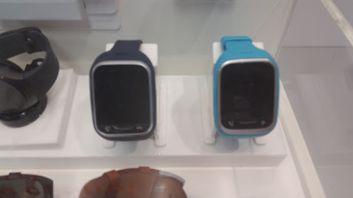 Cell Phone Store «Verizon», reviews and photos, 910 W Town Center Blvd, Champaign, IL 61822, USA