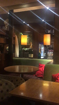 Atmosphère du Restaurant L'Arc Café à Paris - n°17
