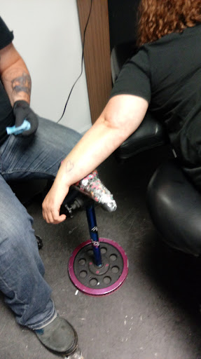 Tattoo Shop «Devine Line Tattoos», reviews and photos, 285 W Shirley Ave, Warrenton, VA 20186, USA