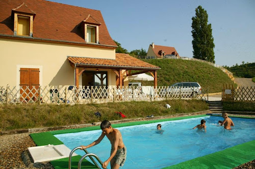 Agence de location de maisons de vacances Location Vacances Sarlat Le Clos des Brugues Proissans