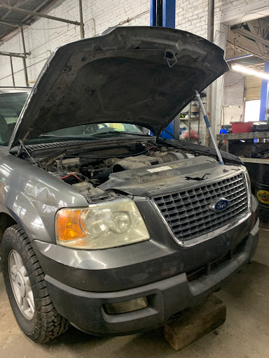 Auto Repair Shop «Safety Brake Service», reviews and photos, 305 N Beckley Ave, Dallas, TX 75203, USA