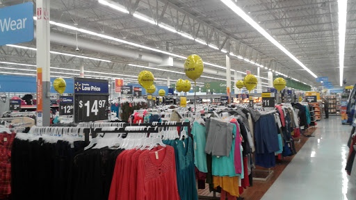 Discount Store «Walmart», reviews and photos, 44575 Mound Rd, Sterling Heights, MI 48314, USA