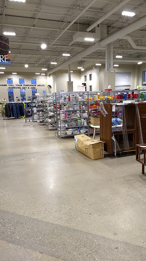 Thrift Store «Goodwill Store & Donation Center», reviews and photos, 12121 W Feerick St, Wauwatosa, WI 53222, USA