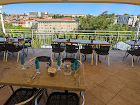 Atmosphère du Restaurant français Pont Neuf à Bourg-de-Péage - n°2