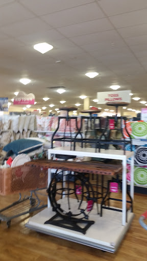 Department Store «Marshalls & HomeGoods», reviews and photos, 11 Cornerstone Square, Westford, MA 01886, USA
