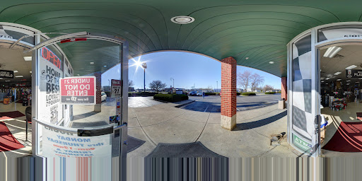 Liquor Store «Plainfield Discount Liquors», reviews and photos, 5975 Cambridge Way, Plainfield, IN 46168, USA