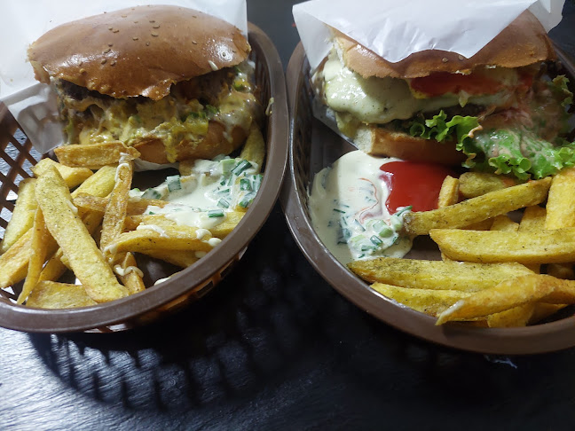 352 Hamburguesas & mas - Hamburguesería