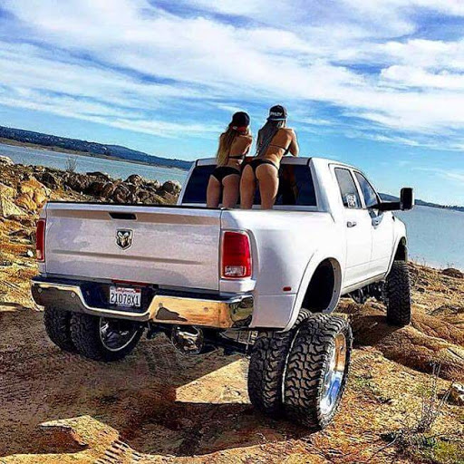 Used Car Dealer «Imports Auto Group LLC», reviews and photos, 1884 S Main St, Akron, OH 44301, USA