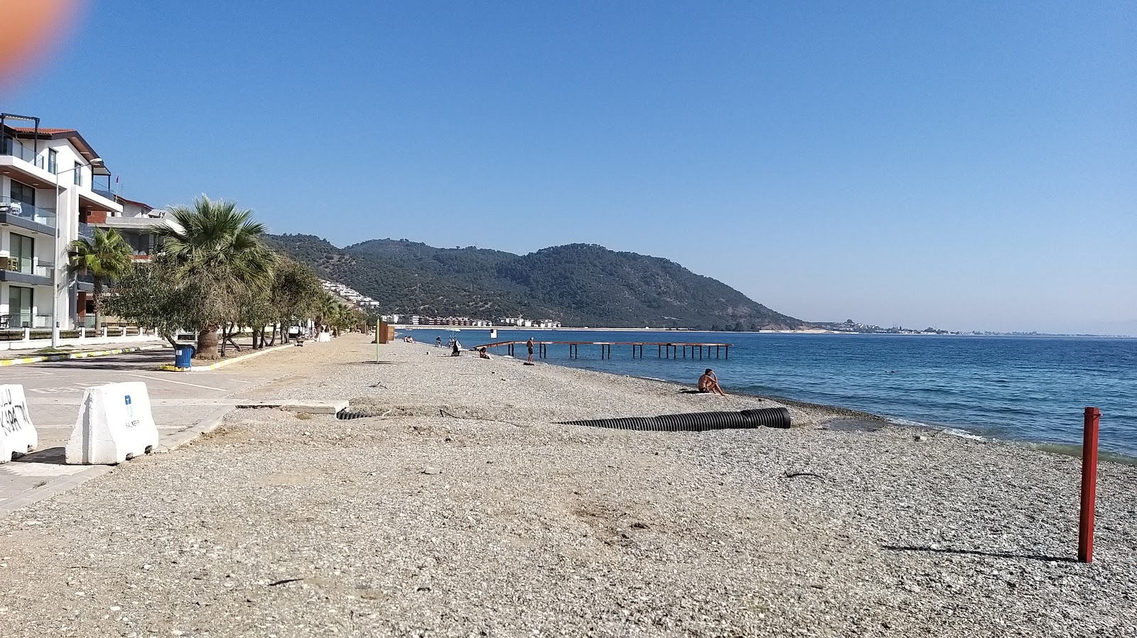 Foto di Antandros beach con spiaggia spaziosa