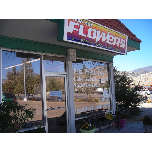 Florist «Petal Pusher Plus Lake Isabella Florist», reviews and photos, 6040 Lake Isabella Blvd a, Lake Isabella, CA 93240, USA