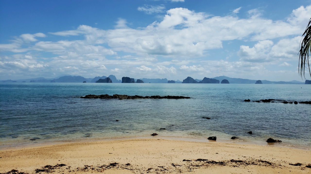 Fotografie cu Klong Jark II Beach cu nivelul de curățenie destul de curat