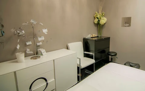 the [clinic] Chiropractic Health Centre image