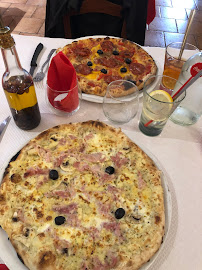Pizza du Pizzeria Sci Santa Lucia à San-Martino-di-Lota - n°9