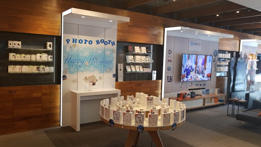 Cell Phone Store «AT&T», reviews and photos, 973 Emmet St N c, Charlottesville, VA 22903, USA