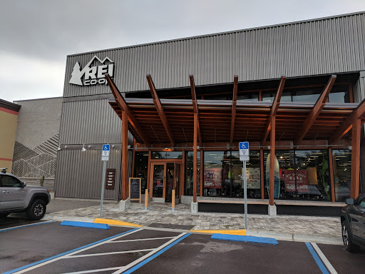 Camping Store «REI», reviews and photos, 430 N Orlando Ave, Winter Park, FL 32789, USA