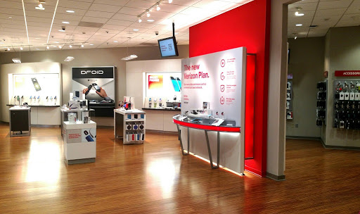 Cell Phone Store «Verizon», reviews and photos, 2500 W Moreland Rd, Willow Grove, PA 19090, USA