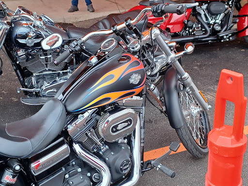 Harley-Davidson Dealer «Mancuso Harley-Davidson Central», reviews and photos, 535 N Loop W Fwy, Houston, TX 77018, USA