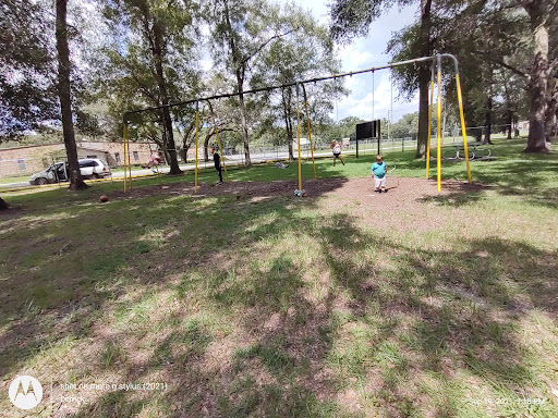 Community Center «Masaryktown Community Center», reviews and photos, 539 Lincoln Ave, Masaryktown, FL 34604, USA