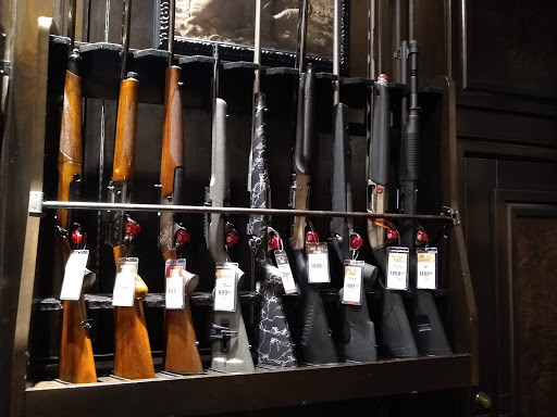 Sporting Goods Store «Bass Pro Shops», reviews and photos, 1935 S Campbell Ave, Springfield, MO 65807, USA