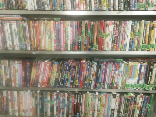 Thrift Store «Goodwill Store & Donation Center», reviews and photos, 543 North Ave, Glendale Heights, IL 60139, USA