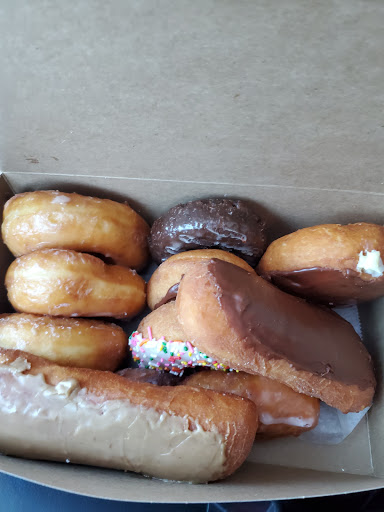Donut Shop «Fluffy Fresh Donuts», reviews and photos, 5729 Johnson Dr, Shawnee Mission, KS 66202, USA