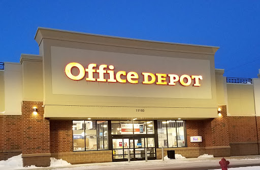 Office Supply Store «OfficeMax», reviews and photos, 11160 Fountains Dr, Maple Grove, MN 55369, USA