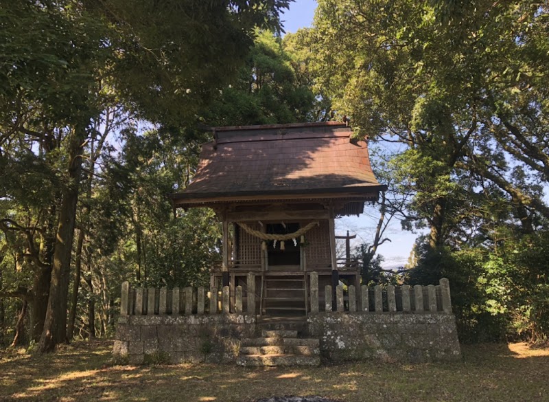 城山神社(岩尾城跡敷地内)