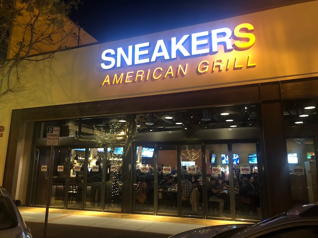 SNEAKERS American Grill 94070