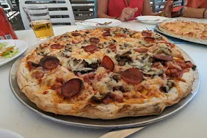 Burguer Ton Pizzería image